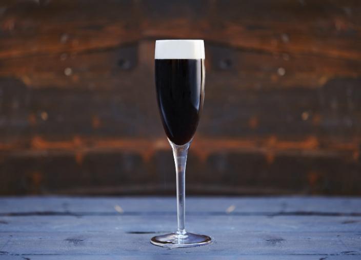 Cóctel Black velvet
