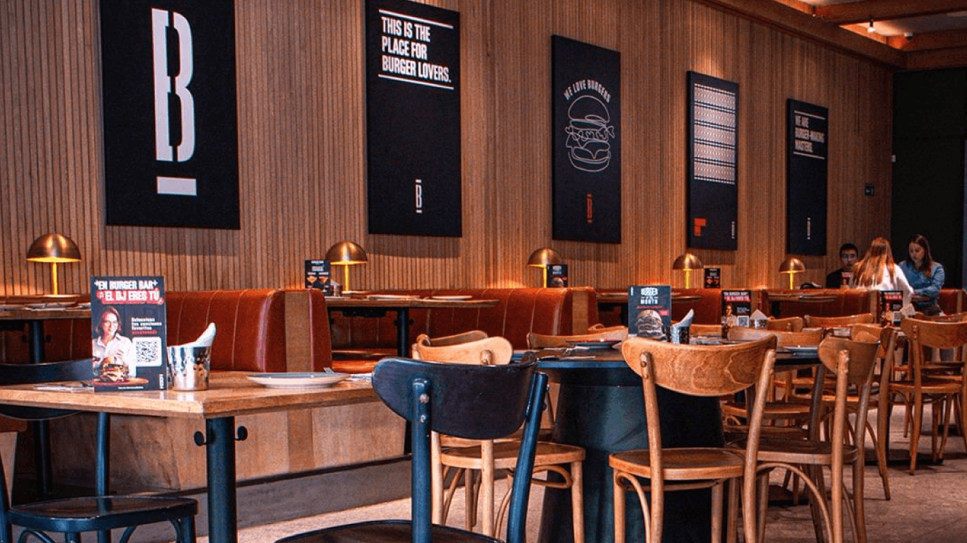 Burger Bar by El Corral local