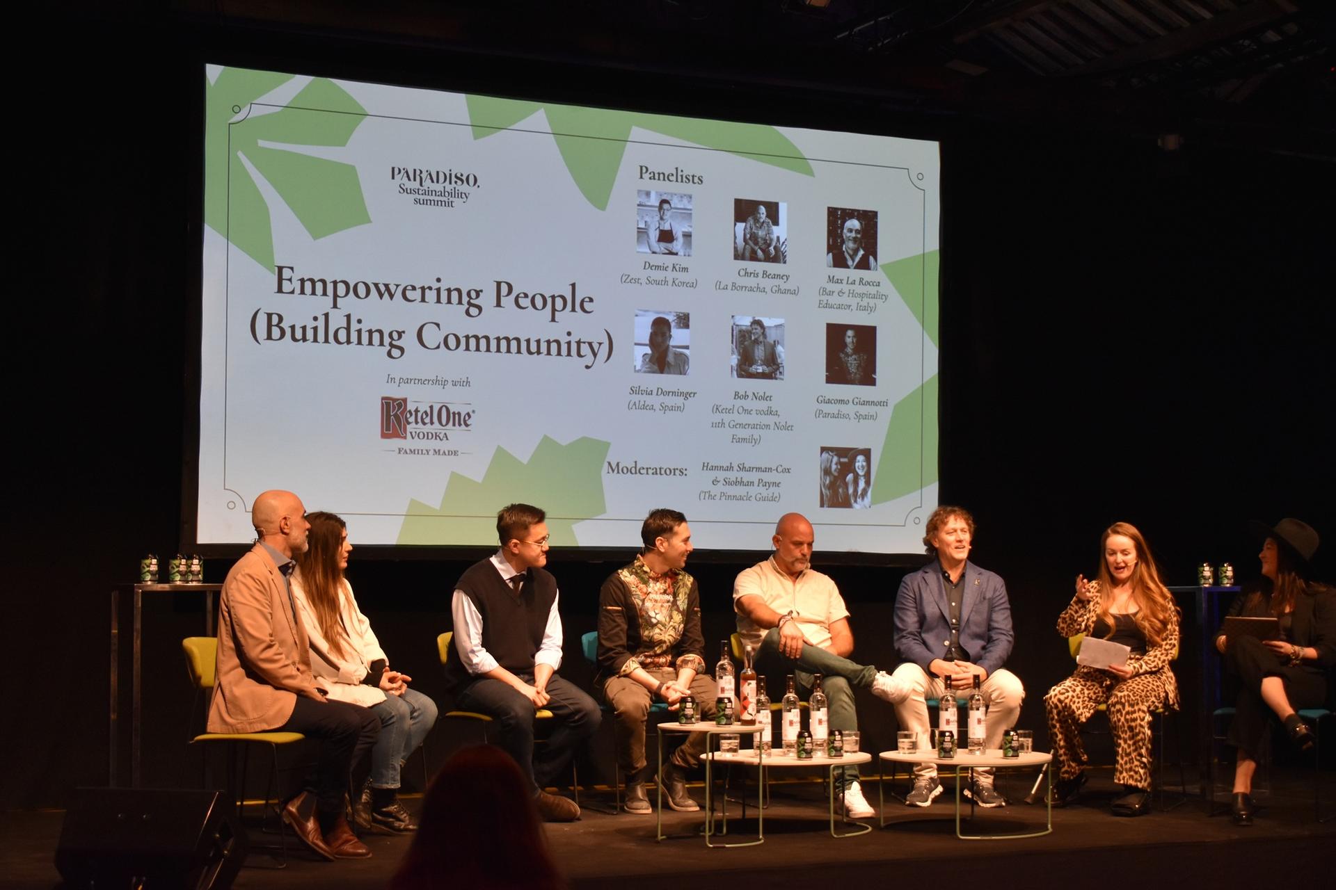 Paradiso Cocktail Fest Ponencia Building Community