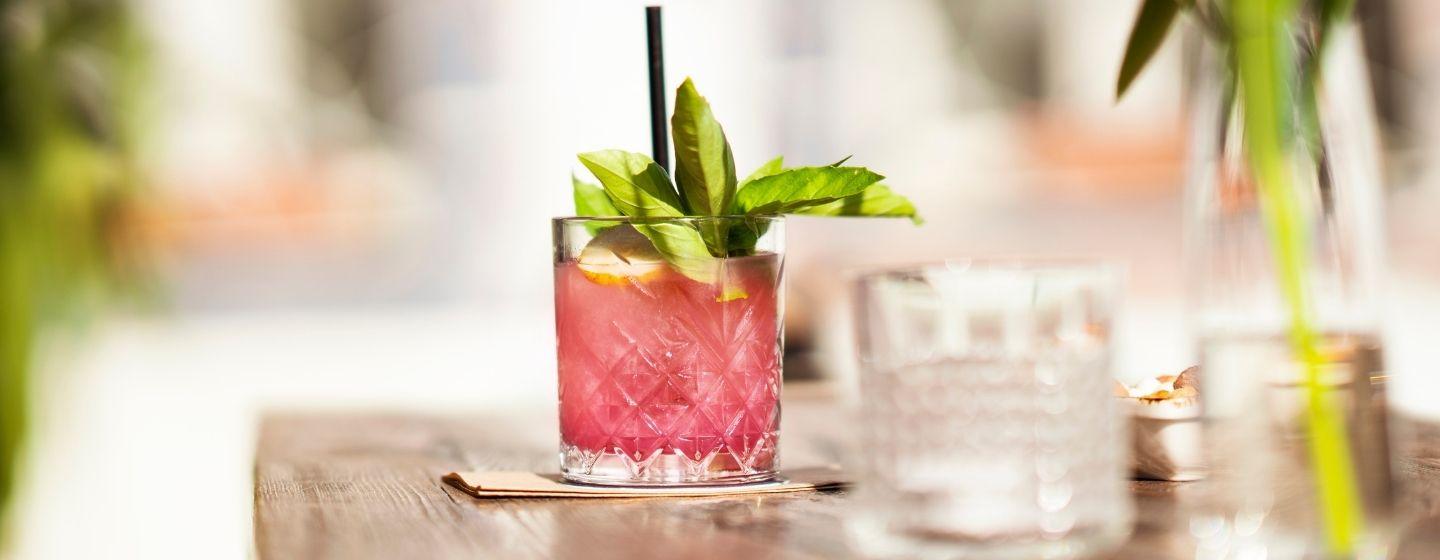 coctel en mesa