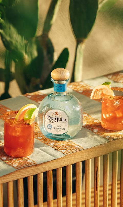 don julio flasche next to drink