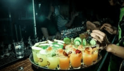 Tolga Germiyanoğlu Bartender