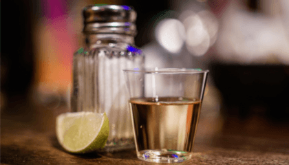¡SALUD! TU GUÍA FUNDAMENTAL DE TEQUILA Y MEZCAL