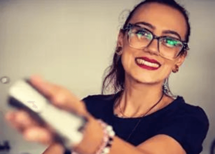 Imagem da bartender Jacqueline Dias